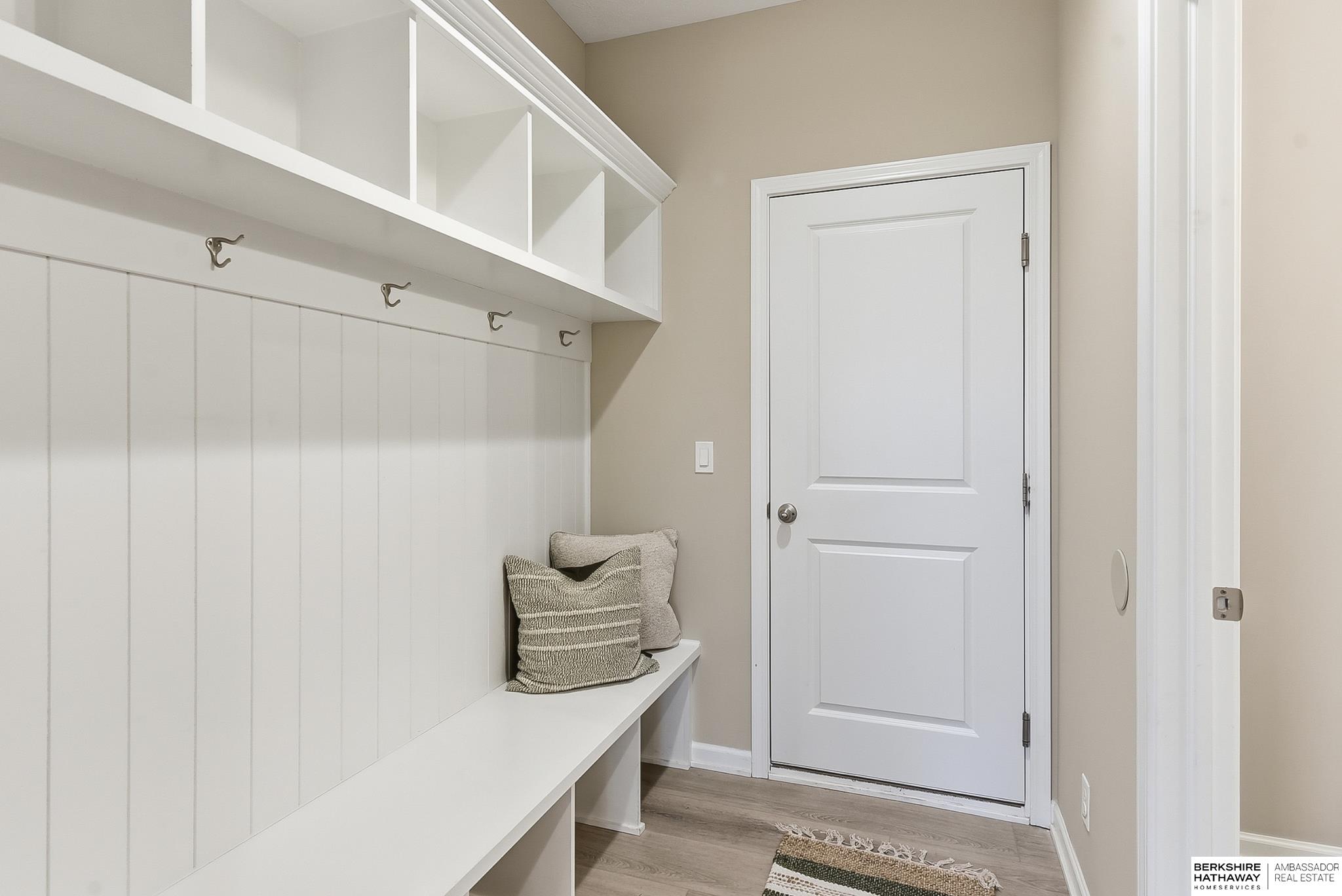 Bennington, Nebraska 68007, United States, 4 Bedrooms Bedrooms, ,2 BathroomsBathrooms,Residential,Active,237468