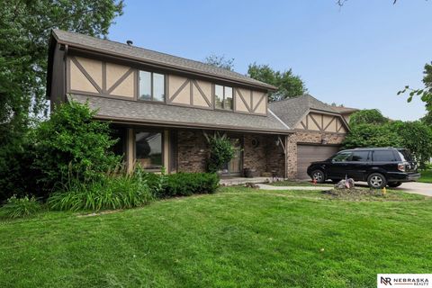 Photo of 2205 S 152nd Street, Omaha, NE 68144 (MLS # 22619647)