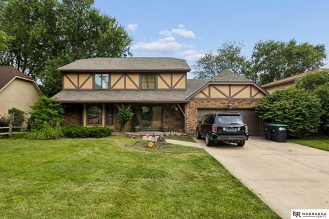 Photo of 2205 S 152nd Street, Omaha, NE 68144 (MLS # 22619647)