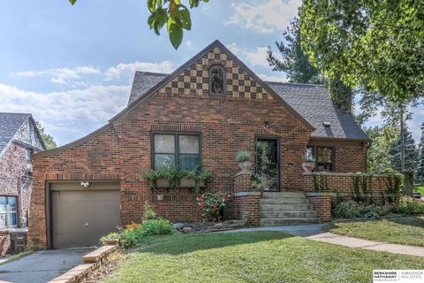 Photo of 5143 Blondo Street, Omaha, NE 68104 (MLS # 22528632)