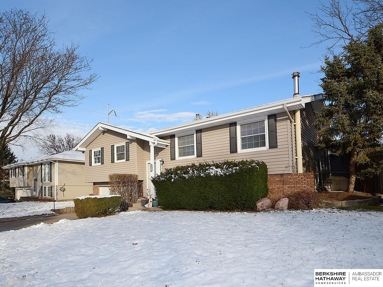 Omaha, Nebraska 68137, United States, 3 Bedrooms Bedrooms, ,2 BathroomsBathrooms,Residential,Active,252130