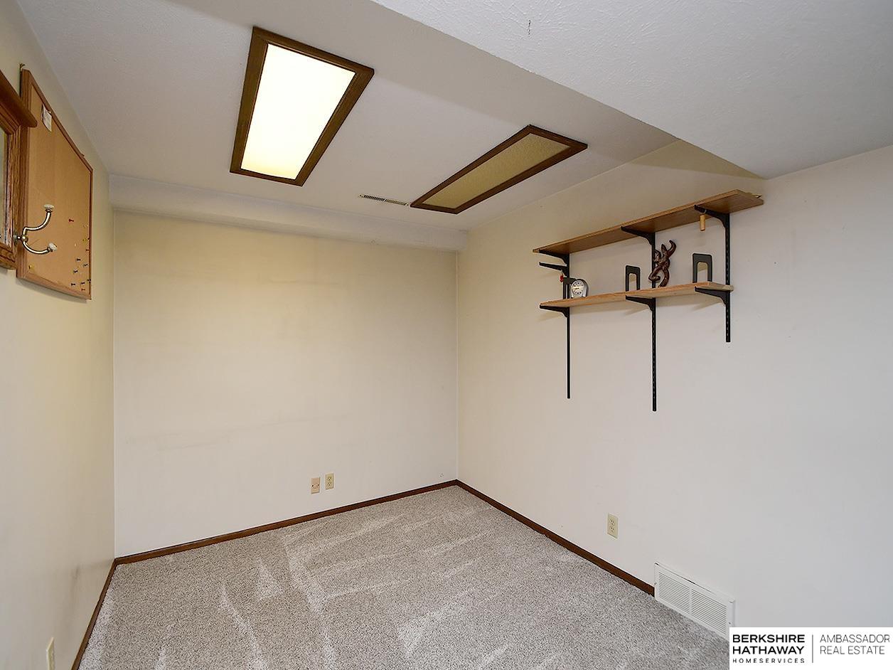 Omaha, Nebraska 68137, United States, 3 Bedrooms Bedrooms, ,2 BathroomsBathrooms,Residential,Active,252130