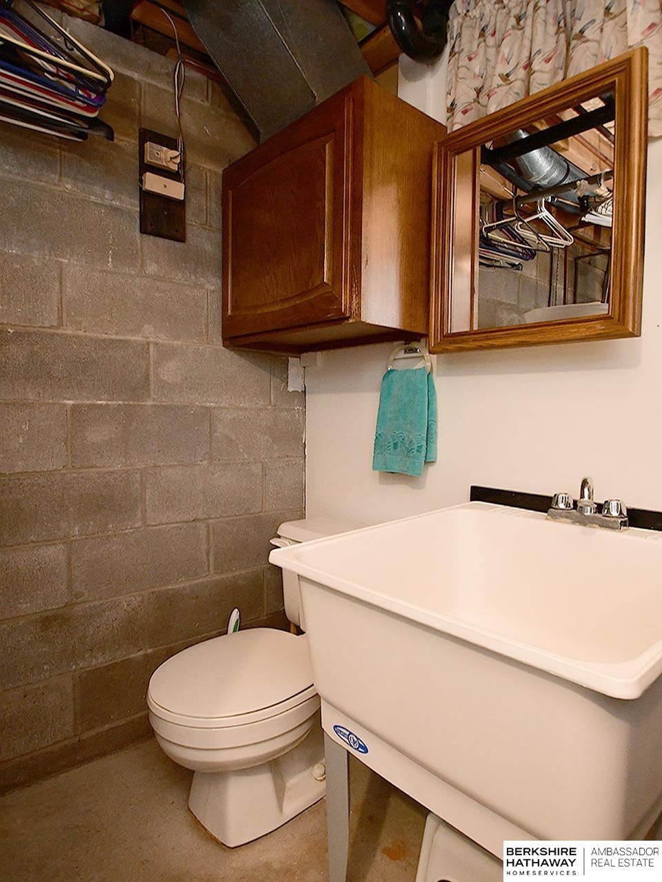 Omaha, Nebraska 68137, United States, 3 Bedrooms Bedrooms, ,2 BathroomsBathrooms,Residential,Active,252130