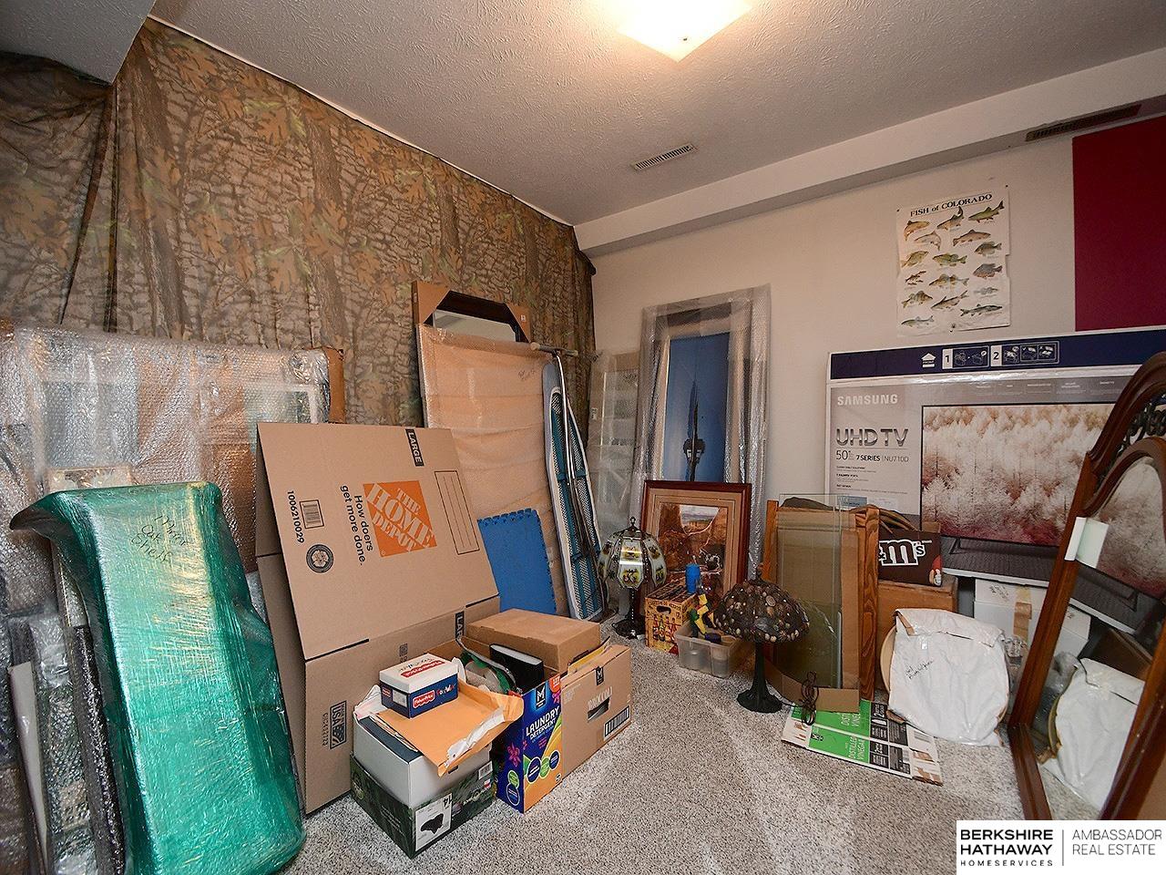 Omaha, Nebraska 68137, United States, 3 Bedrooms Bedrooms, ,2 BathroomsBathrooms,Residential,Active,252130