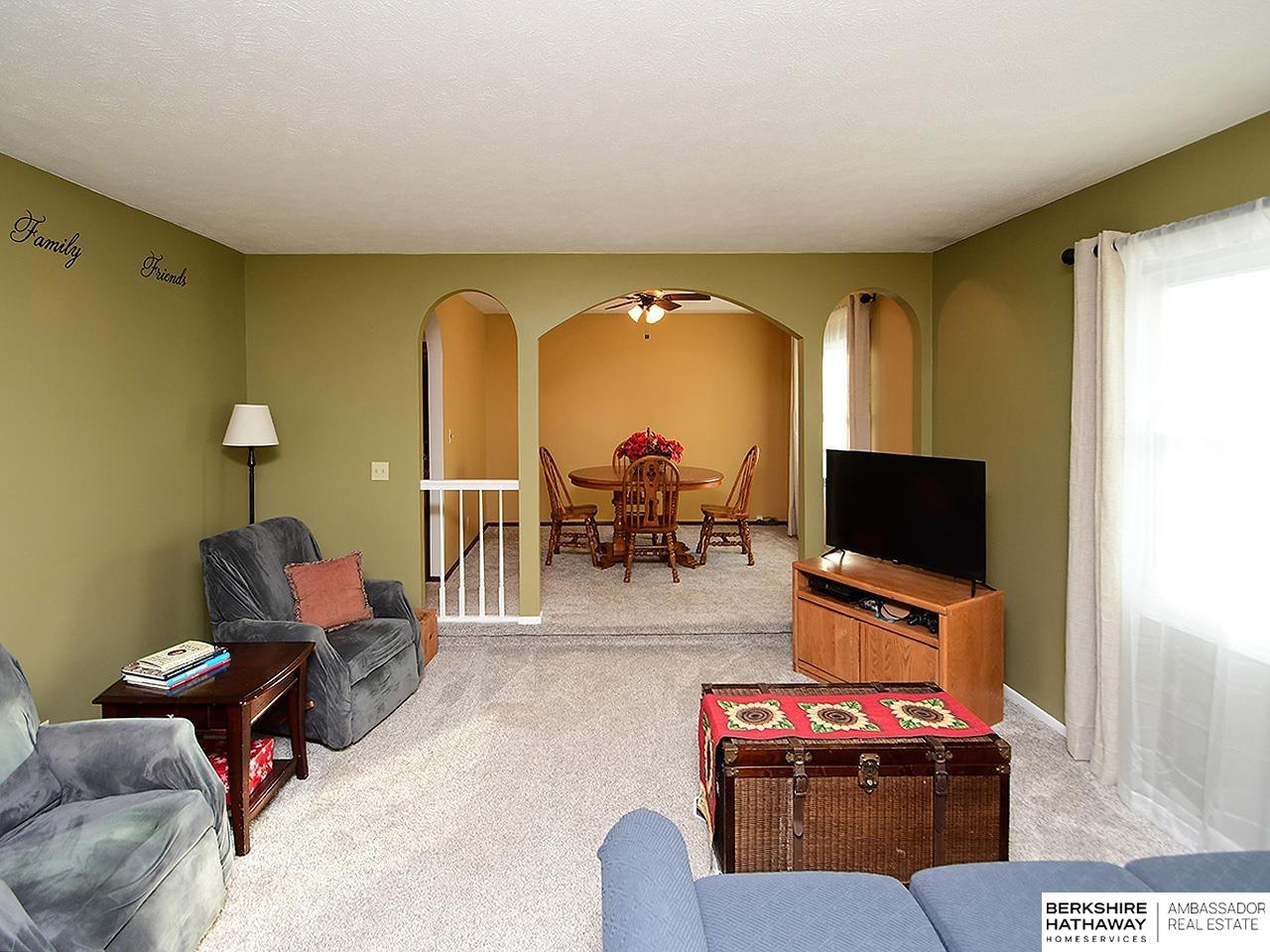 Omaha, Nebraska 68137, United States, 3 Bedrooms Bedrooms, ,2 BathroomsBathrooms,Residential,Active,252130