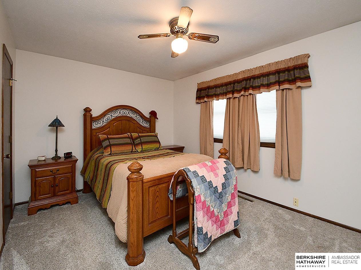 Omaha, Nebraska 68137, United States, 3 Bedrooms Bedrooms, ,2 BathroomsBathrooms,Residential,Active,252130