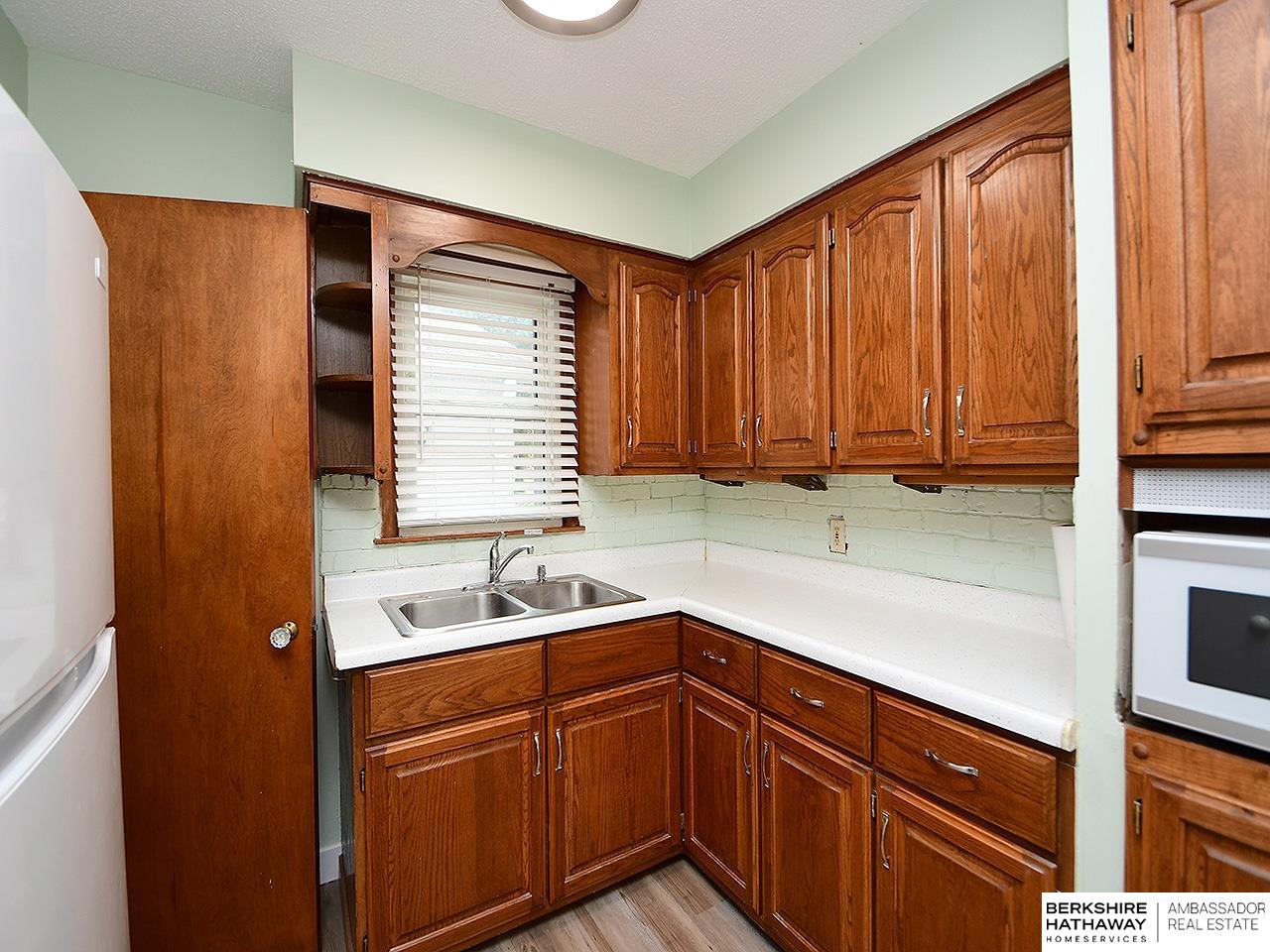 Omaha, Nebraska 68112, United States, 2 Bedrooms Bedrooms, ,1 BathroomBathrooms,Residential,Active,220667