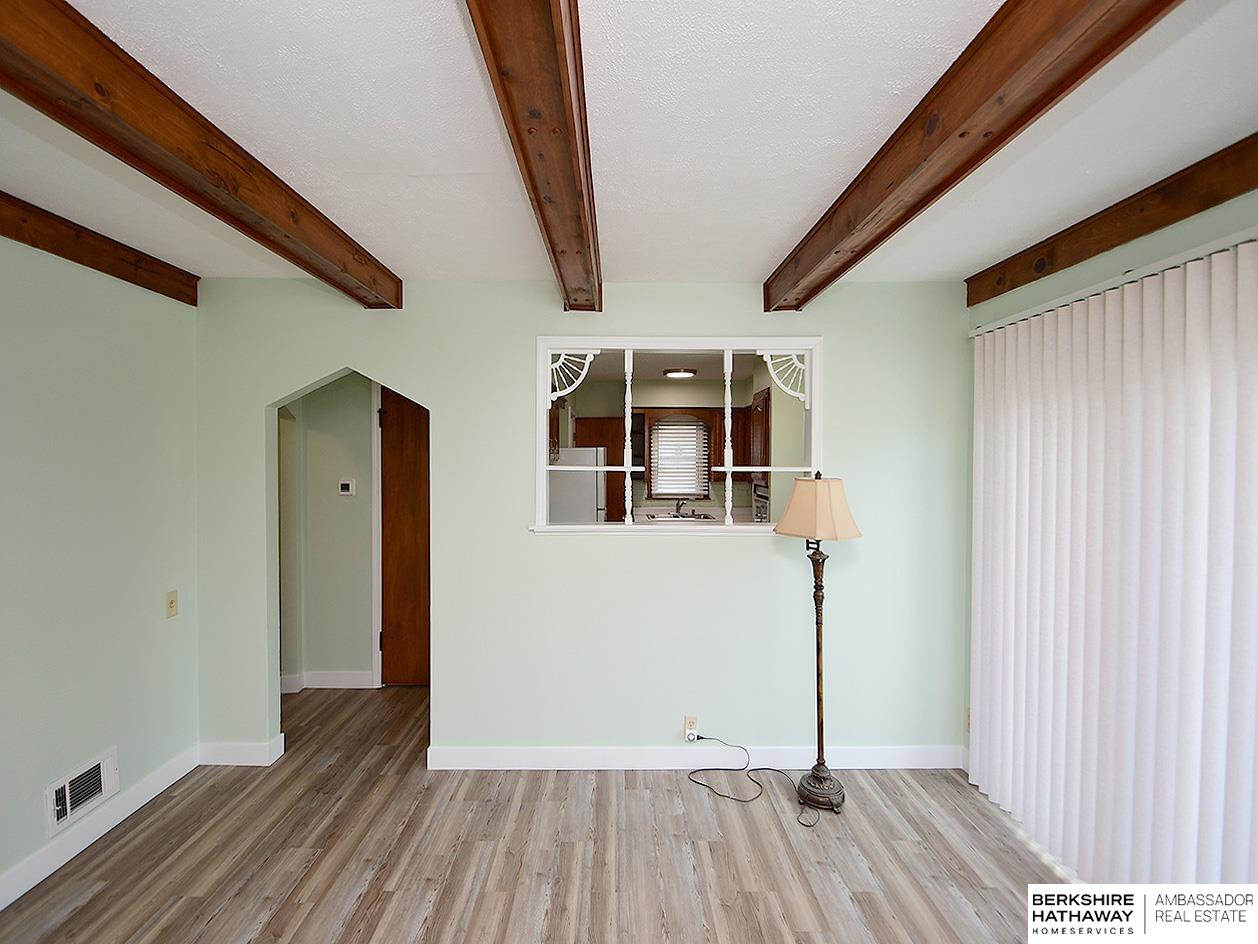 Omaha, Nebraska 68112, United States, 2 Bedrooms Bedrooms, ,1 BathroomBathrooms,Residential,Active,220667