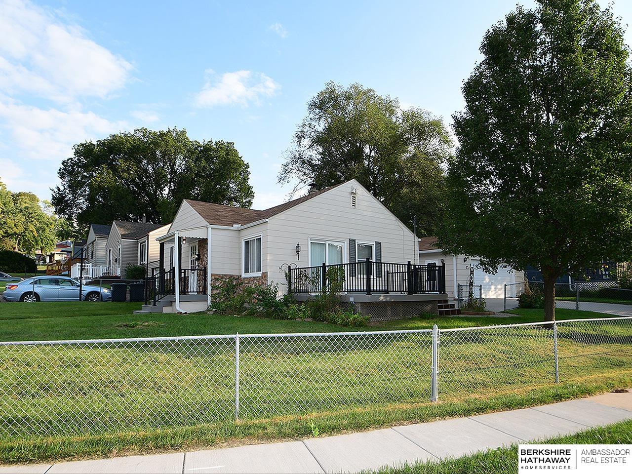 Omaha, Nebraska 68112, United States, 2 Bedrooms Bedrooms, ,1 BathroomBathrooms,Residential,Active,220667