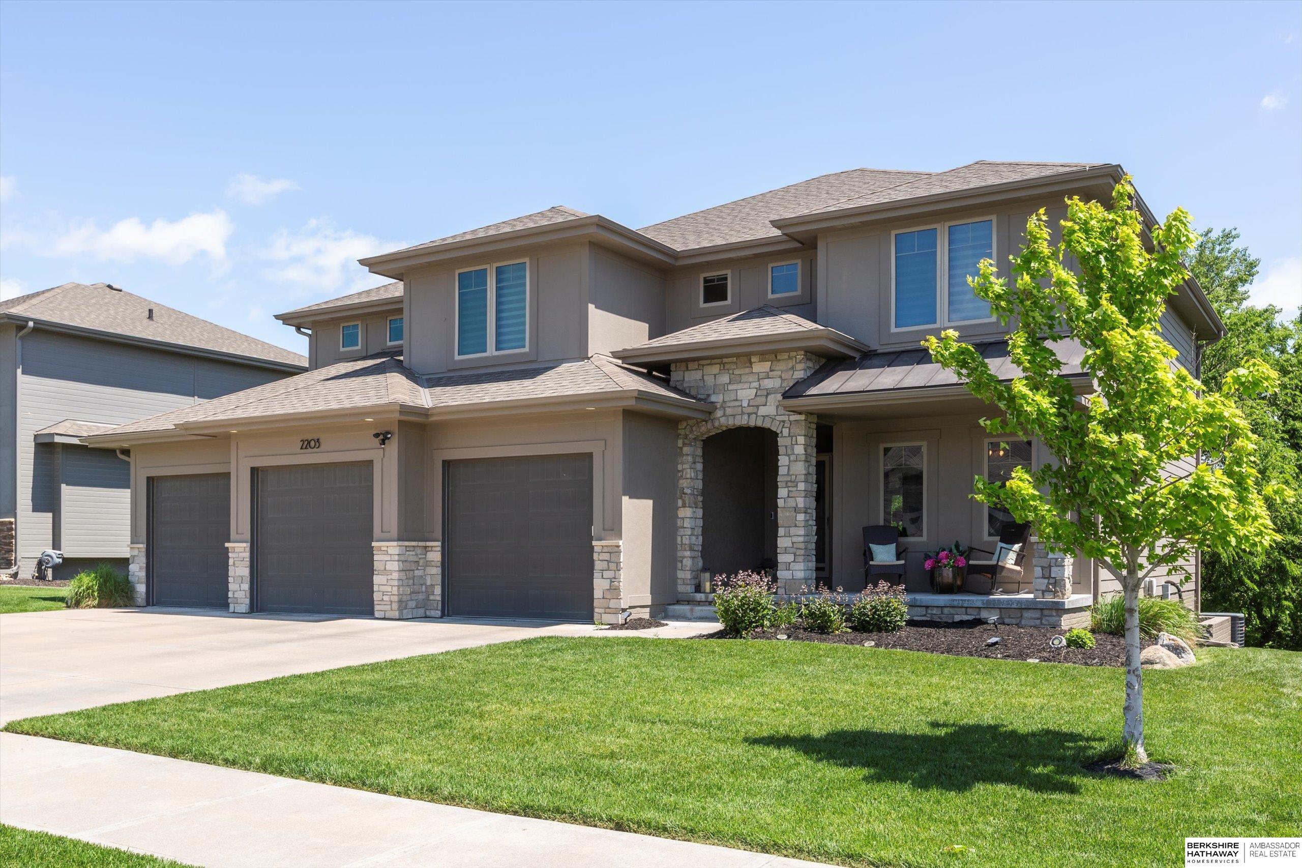 Elkhorn, Nebraska 68022, United States, 5 Bedrooms Bedrooms, ,4 BathroomsBathrooms,Residential,Active,171495