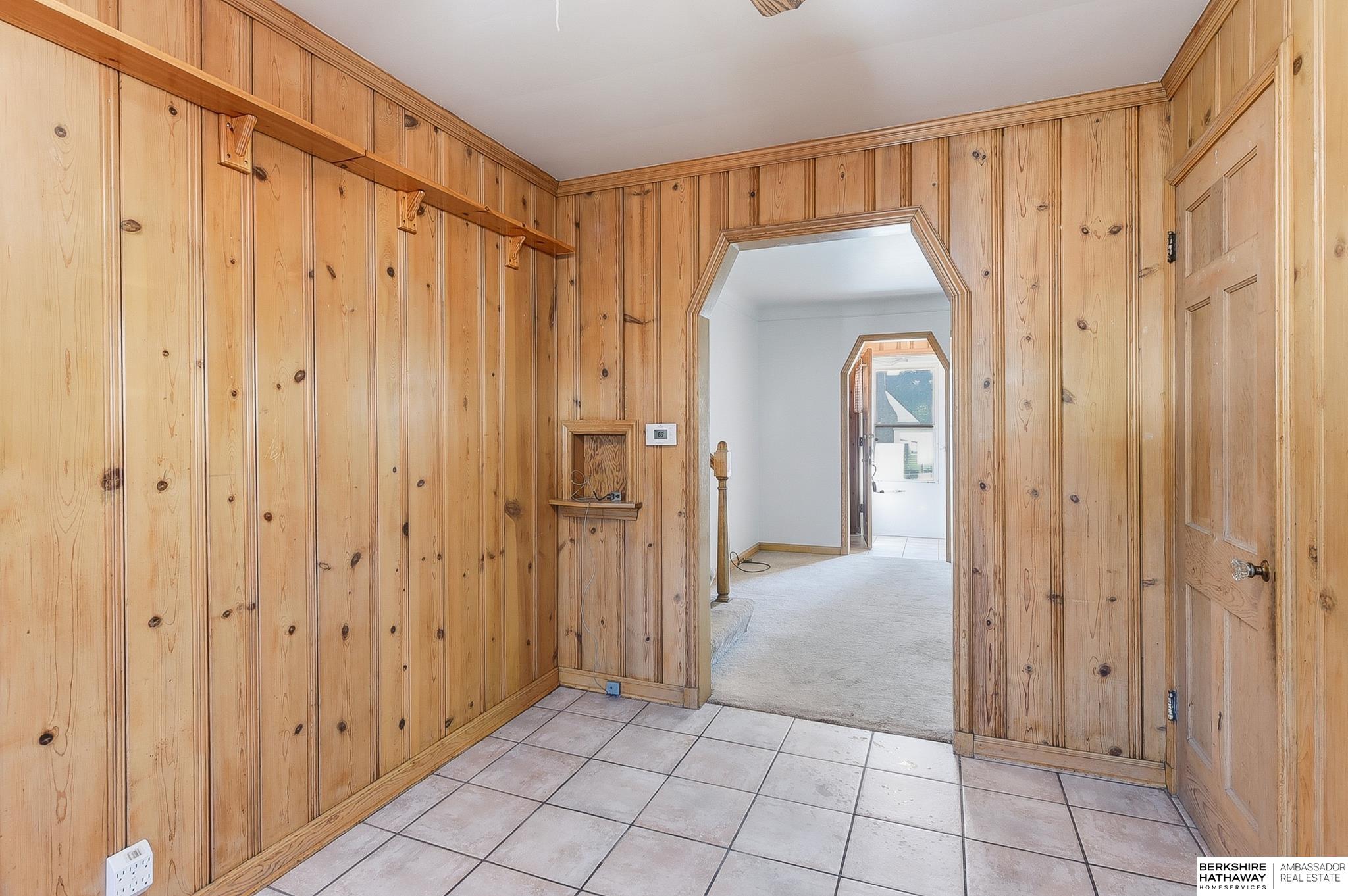 Omaha, Nebraska 68106, United States, 2 Bedrooms Bedrooms, ,1 BathroomBathrooms,Residential,Active,226192