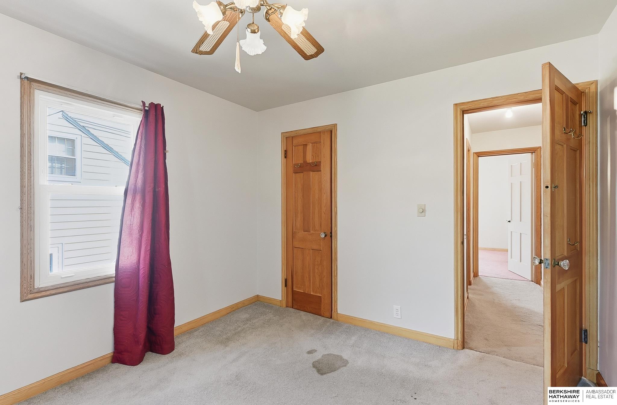 Omaha, Nebraska 68106, United States, 2 Bedrooms Bedrooms, ,1 BathroomBathrooms,Residential,Active,226192