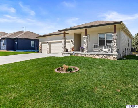 Photo of 10452 S 113th Street, Papillion, NE 68046 (MLS # 22611054)