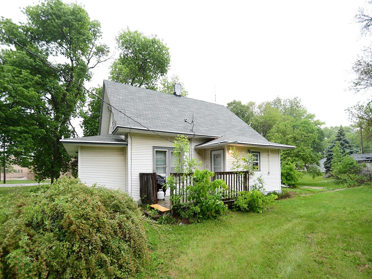 Dwight, Nebraska 68635, United States, 2 Bedrooms Bedrooms, ,1 BathroomBathrooms,Residential,Pending,140086