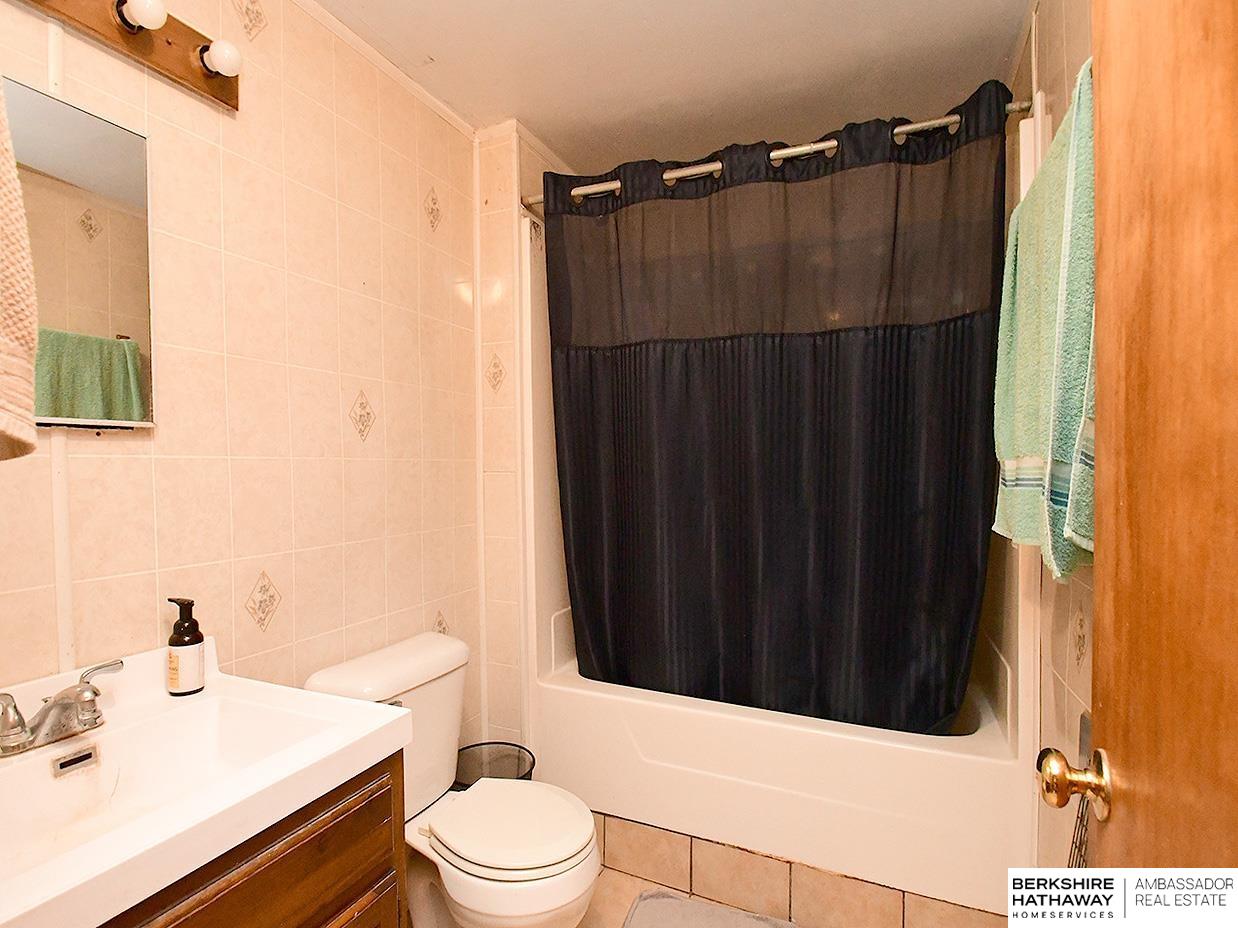 Dwight, Nebraska 68635, United States, 2 Bedrooms Bedrooms, ,1 BathroomBathrooms,Residential,Pending,140086