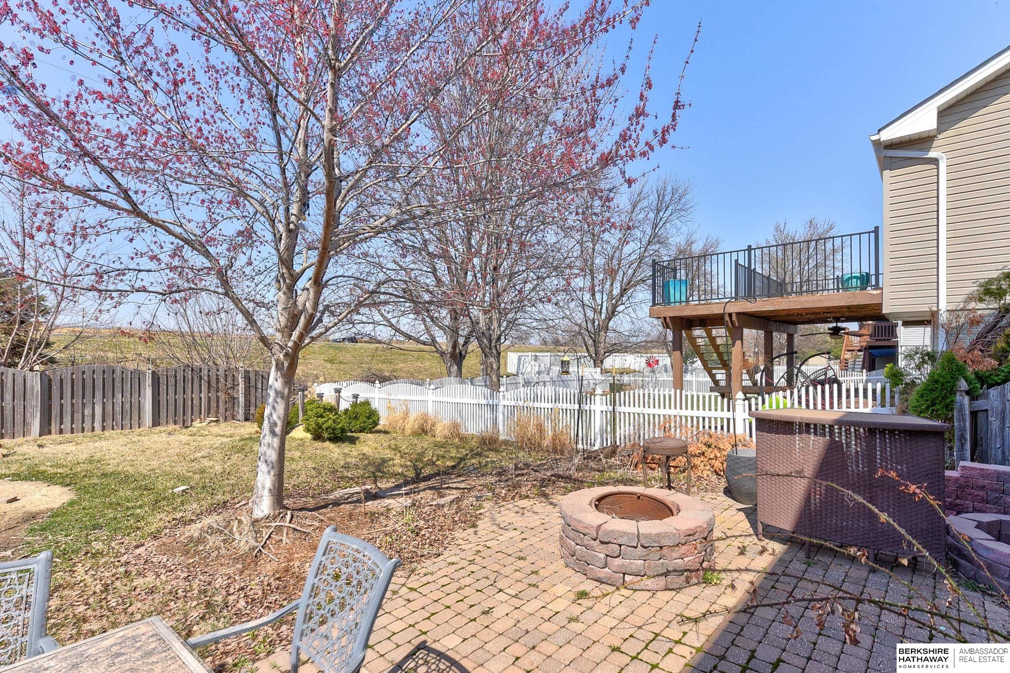 Omaha, Nebraska 68136, United States, 4 Bedrooms Bedrooms, ,3 BathroomsBathrooms,Residential,Active,125578