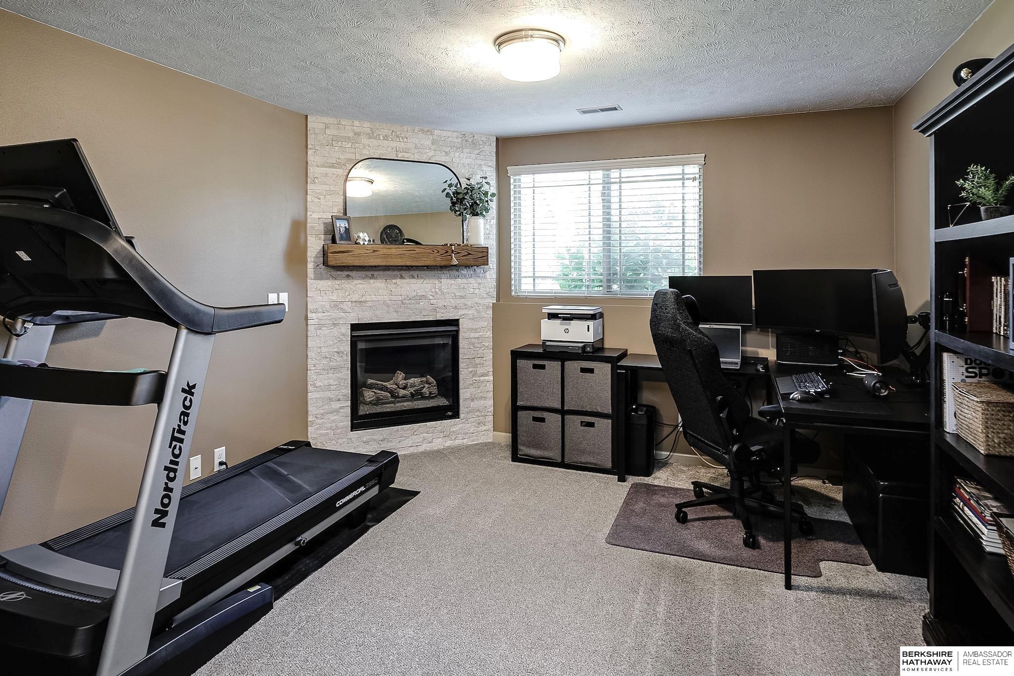 Omaha, Nebraska 68135, United States, 3 Bedrooms Bedrooms, ,2 BathroomsBathrooms,Residential,Pending,203599