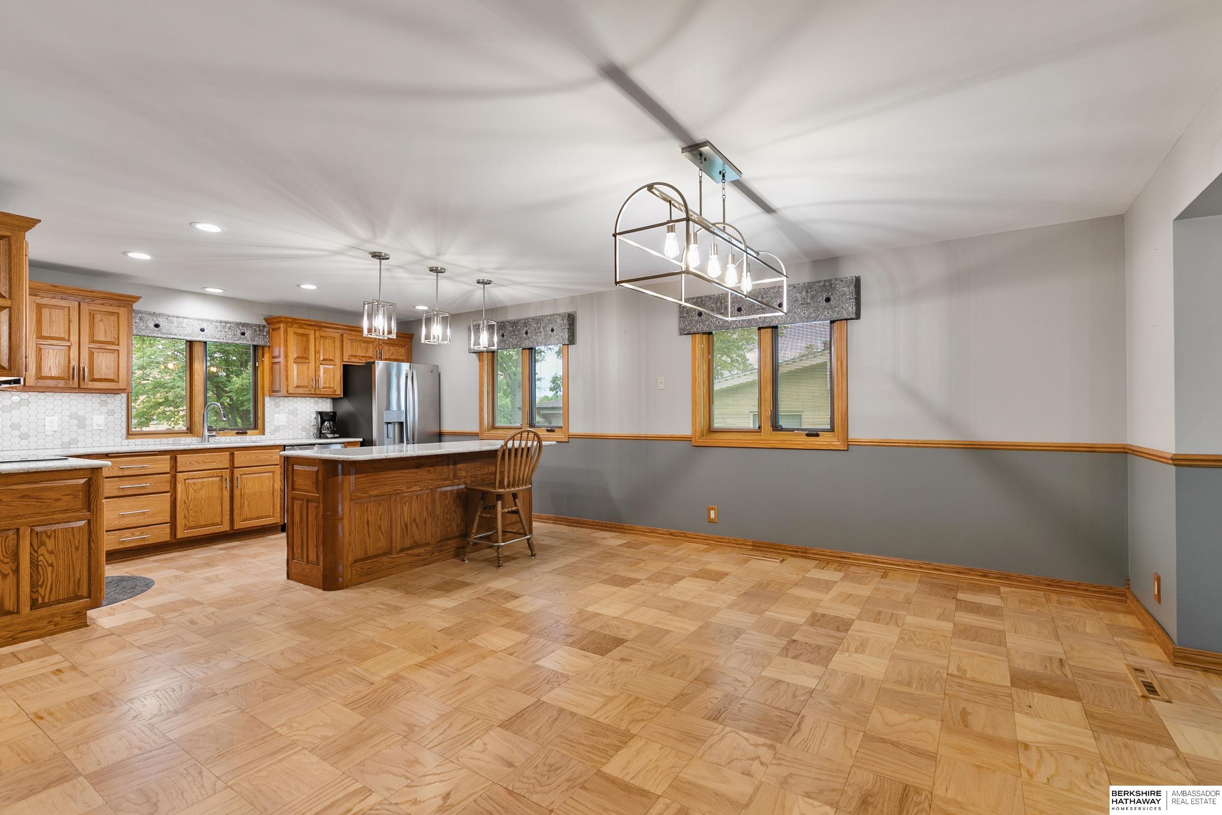 Lincoln, Nebraska 68505, United States, 3 Bedrooms Bedrooms, ,2 BathroomsBathrooms,Residential,Active,214992