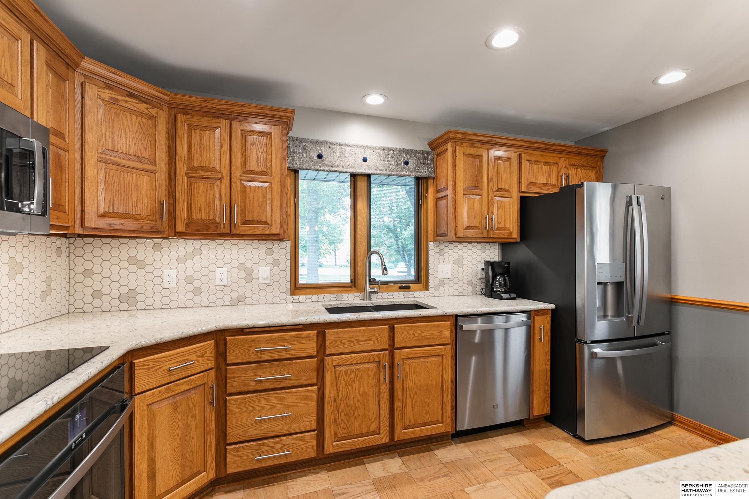 Lincoln, Nebraska 68505, United States, 3 Bedrooms Bedrooms, ,2 BathroomsBathrooms,Residential,Active,214992