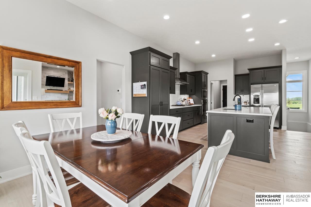 Omaha, Nebraska 68136, United States, 5 Bedrooms Bedrooms, ,3 BathroomsBathrooms,Residential,Active,139594