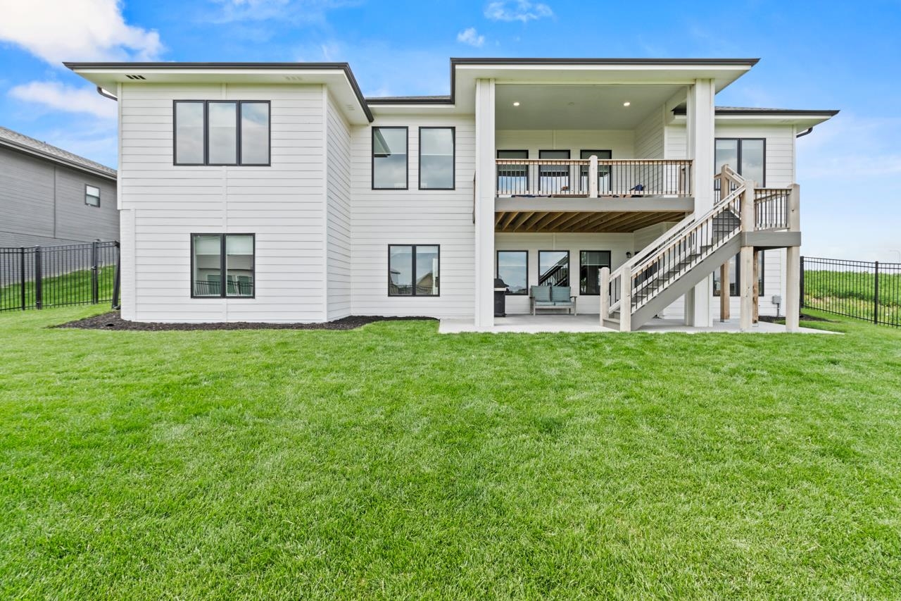 Omaha, Nebraska 68136, United States, 5 Bedrooms Bedrooms, ,3 BathroomsBathrooms,Residential,Active,139594