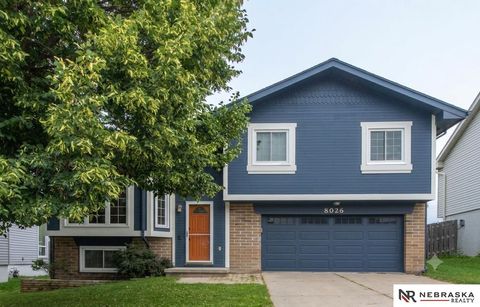 Photo of 8026 Newport Avenue, Omaha, NE 68122 (MLS # 22617916)