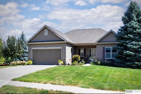 Photo of 5411 N 150 Street, Omaha, NE 68116 (MLS # 22626258)
