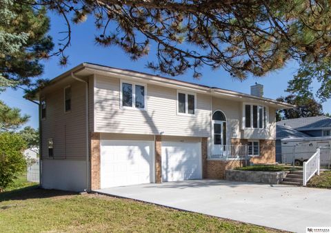 Photo of 5235 N 96th Street, Omaha, NE 68134 (MLS # 22527621)