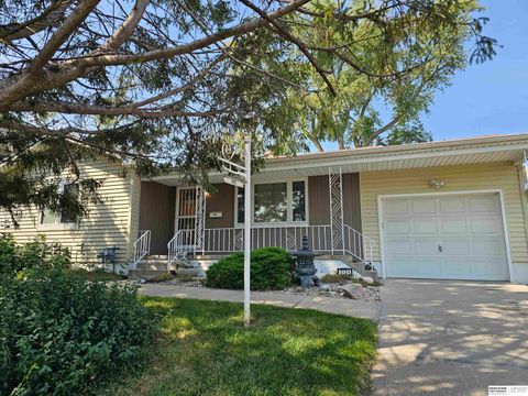Photo of 3124 S 42nd Street, Omaha, NE 68105 (MLS # 22525660)