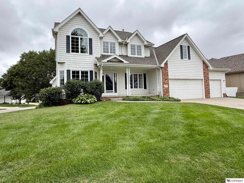 Photo of 4416 S 174th Avenue, Omaha, NE 68135 (MLS # 22627426)