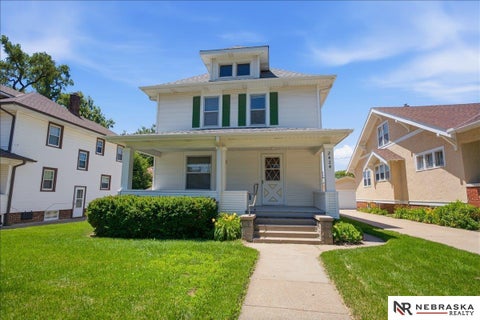 Photo of 2424 N 45th Avenue, Omaha, NE 68104 (MLS # 22619277)