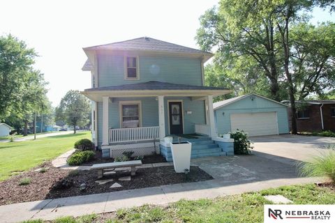 Photo of 611 Juniper Avenue, Crete, NE 68333 (MLS # 22535008)