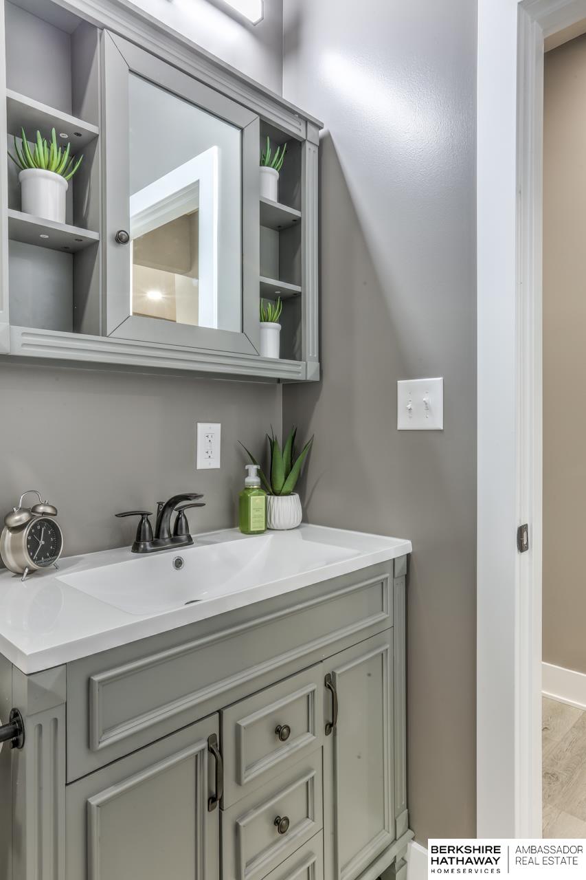 Louisville, Nebraska 68037, United States, 3 Bedrooms Bedrooms, ,1 BathroomBathrooms,Residential,Active,102551