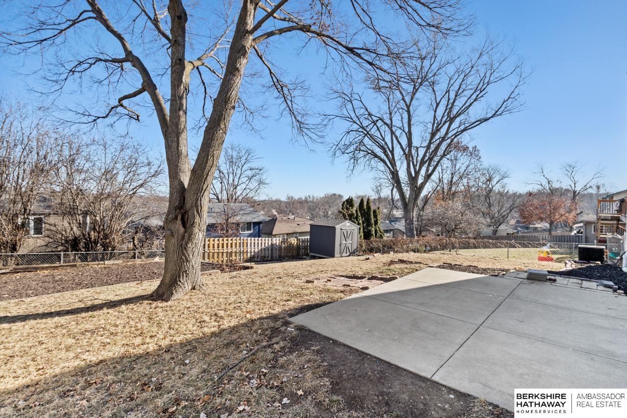 Omaha, Nebraska 68130, United States, 3 Bedrooms Bedrooms, ,2 BathroomsBathrooms,Residential,Pending,214926