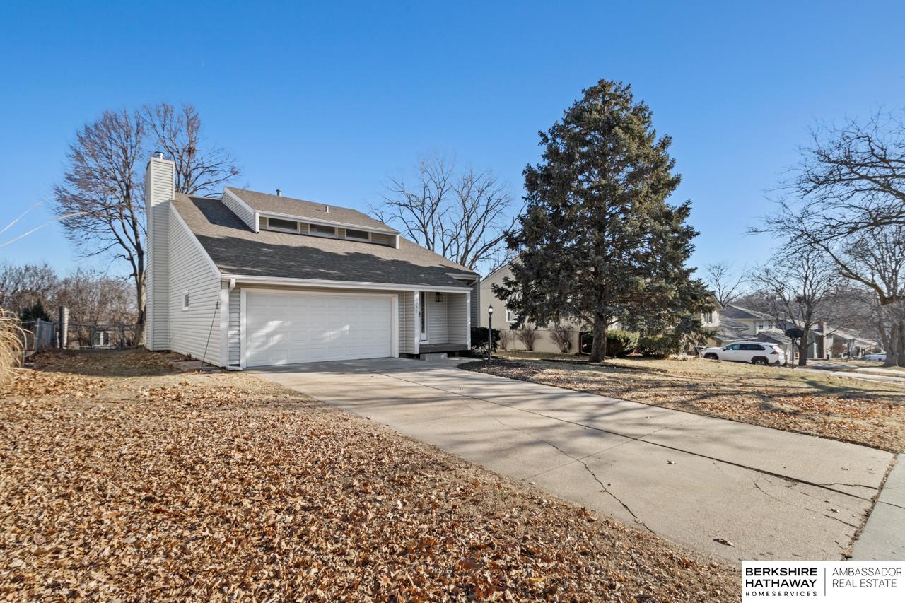 Omaha, Nebraska 68130, United States, 3 Bedrooms Bedrooms, ,2 BathroomsBathrooms,Residential,Pending,214926