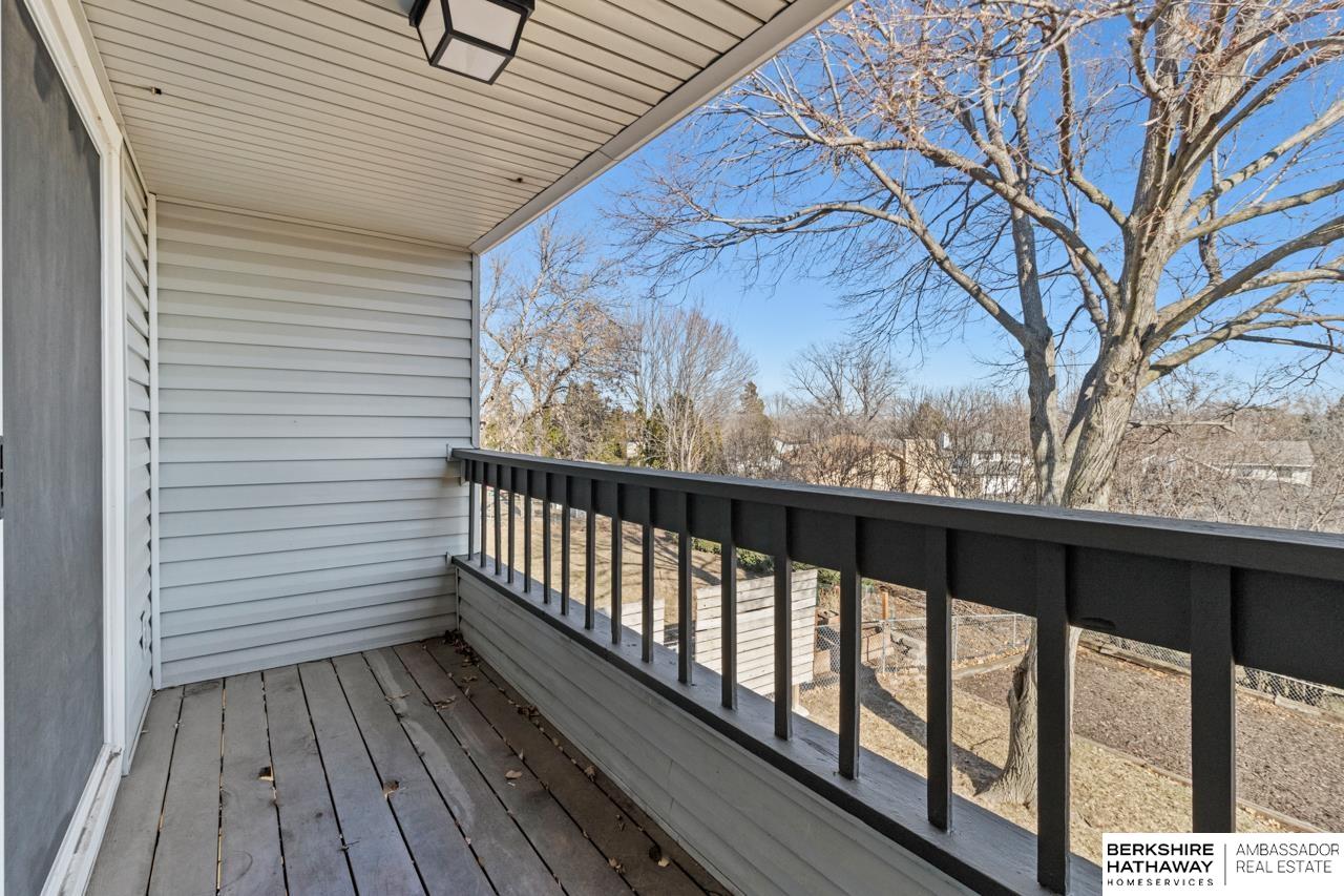 Omaha, Nebraska 68130, United States, 3 Bedrooms Bedrooms, ,2 BathroomsBathrooms,Residential,Pending,214926