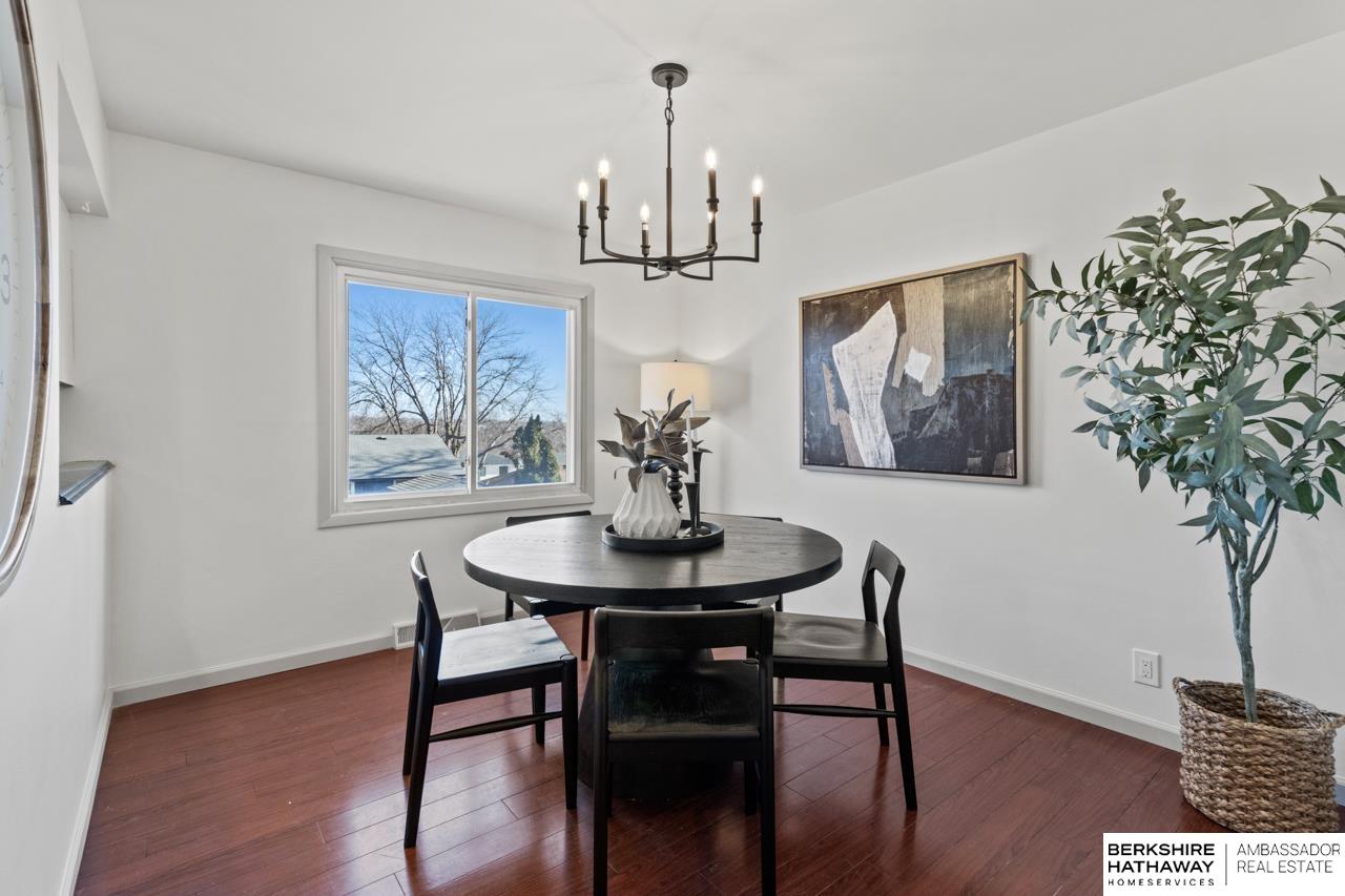 Omaha, Nebraska 68130, United States, 3 Bedrooms Bedrooms, ,2 BathroomsBathrooms,Residential,Pending,214926