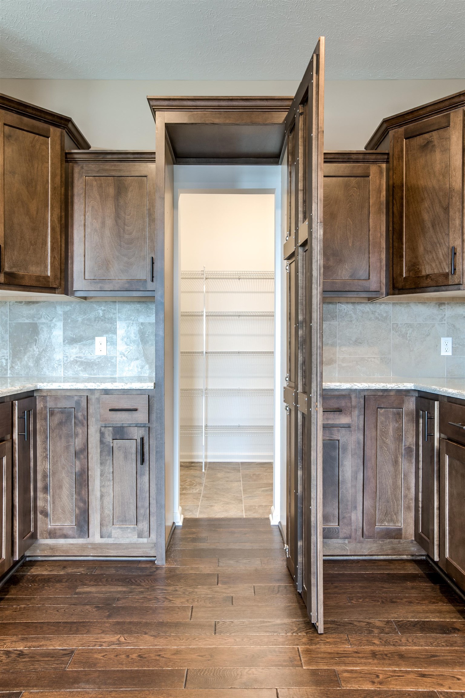 Omaha, Nebraska 68116, United States, 3 Bedrooms Bedrooms, ,2 BathroomsBathrooms,Residential,Active,23666