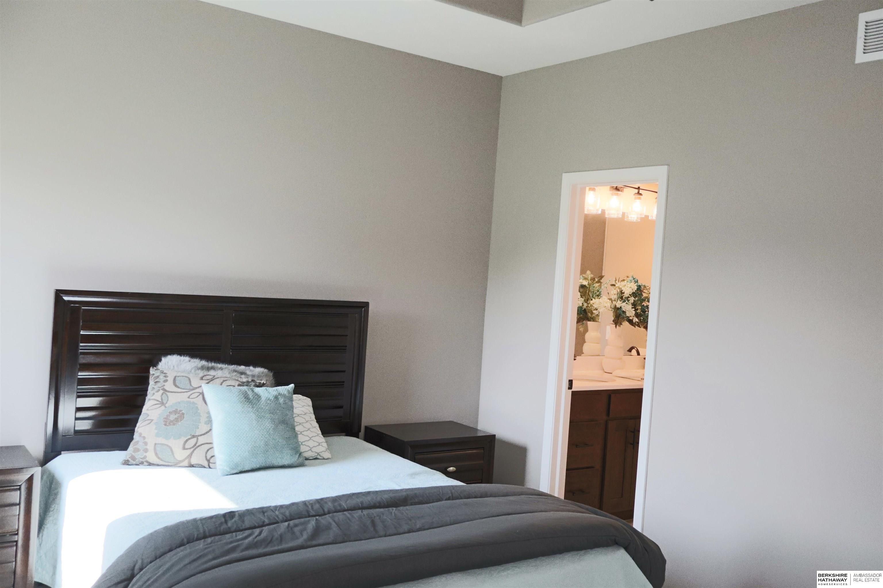 Omaha, Nebraska 68116, United States, 3 Bedrooms Bedrooms, ,2 BathroomsBathrooms,Residential,Active,23666