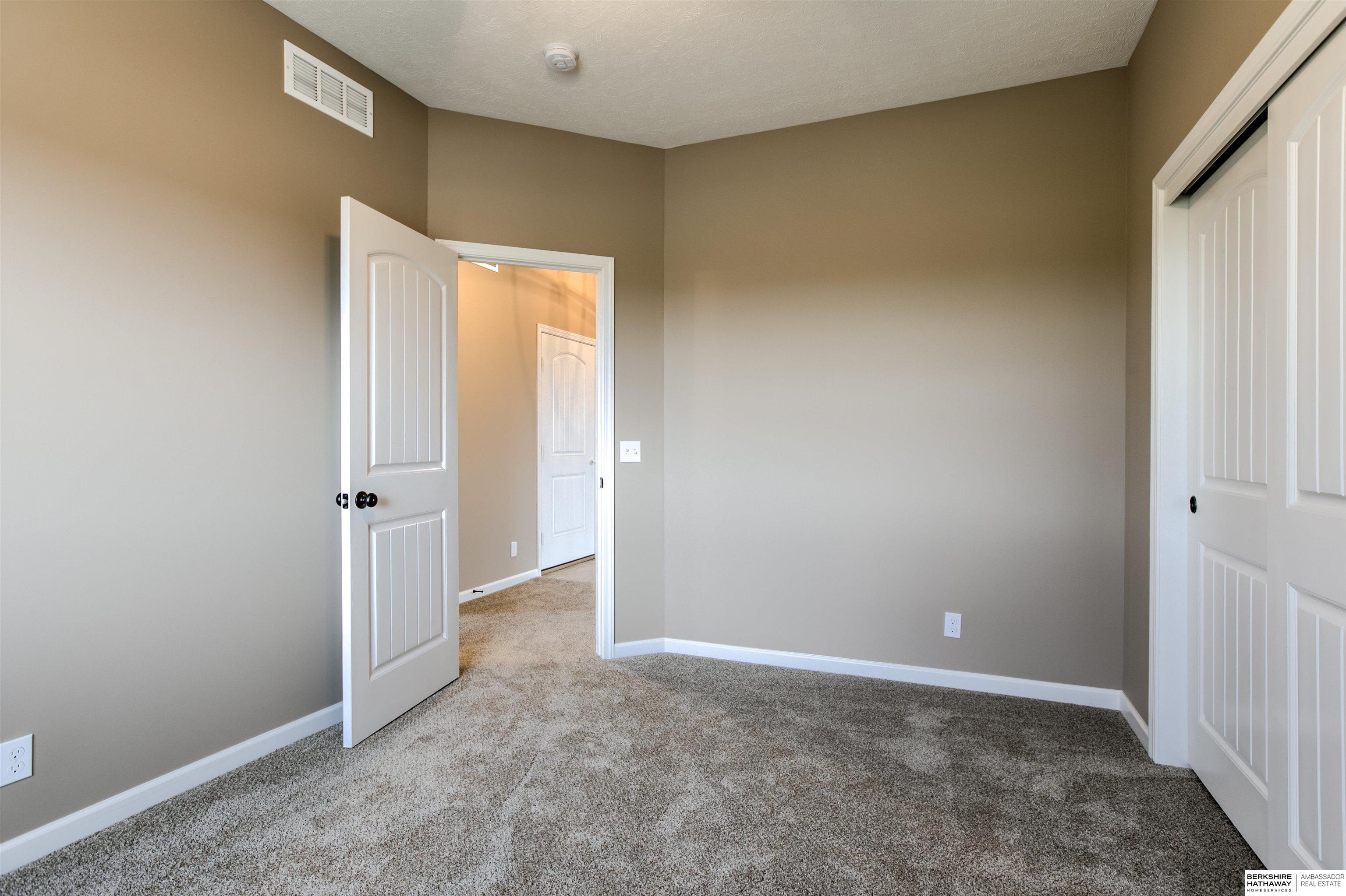 Omaha, Nebraska 68116, United States, 3 Bedrooms Bedrooms, ,2 BathroomsBathrooms,Residential,Active,23666