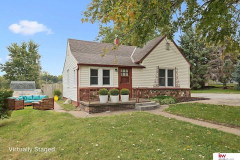 Photo of 2815 Emiline Street, Bellevue, NE 68147 (MLS # 22529738)