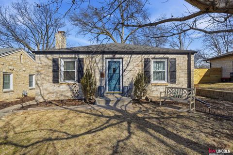 Photo of 1810 Otoe Street, Lincoln, NE 68502 (MLS # 22607602)