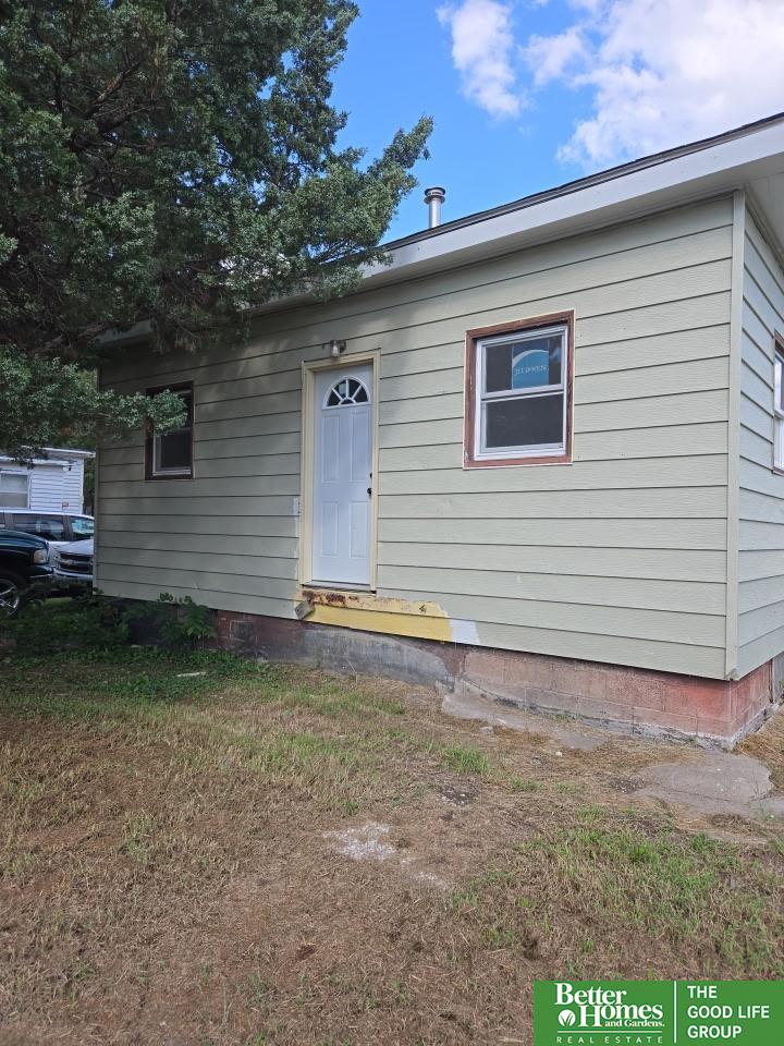 Photo 1 of 14 — 208 W 3rd Street, Red Oak, IA 51566