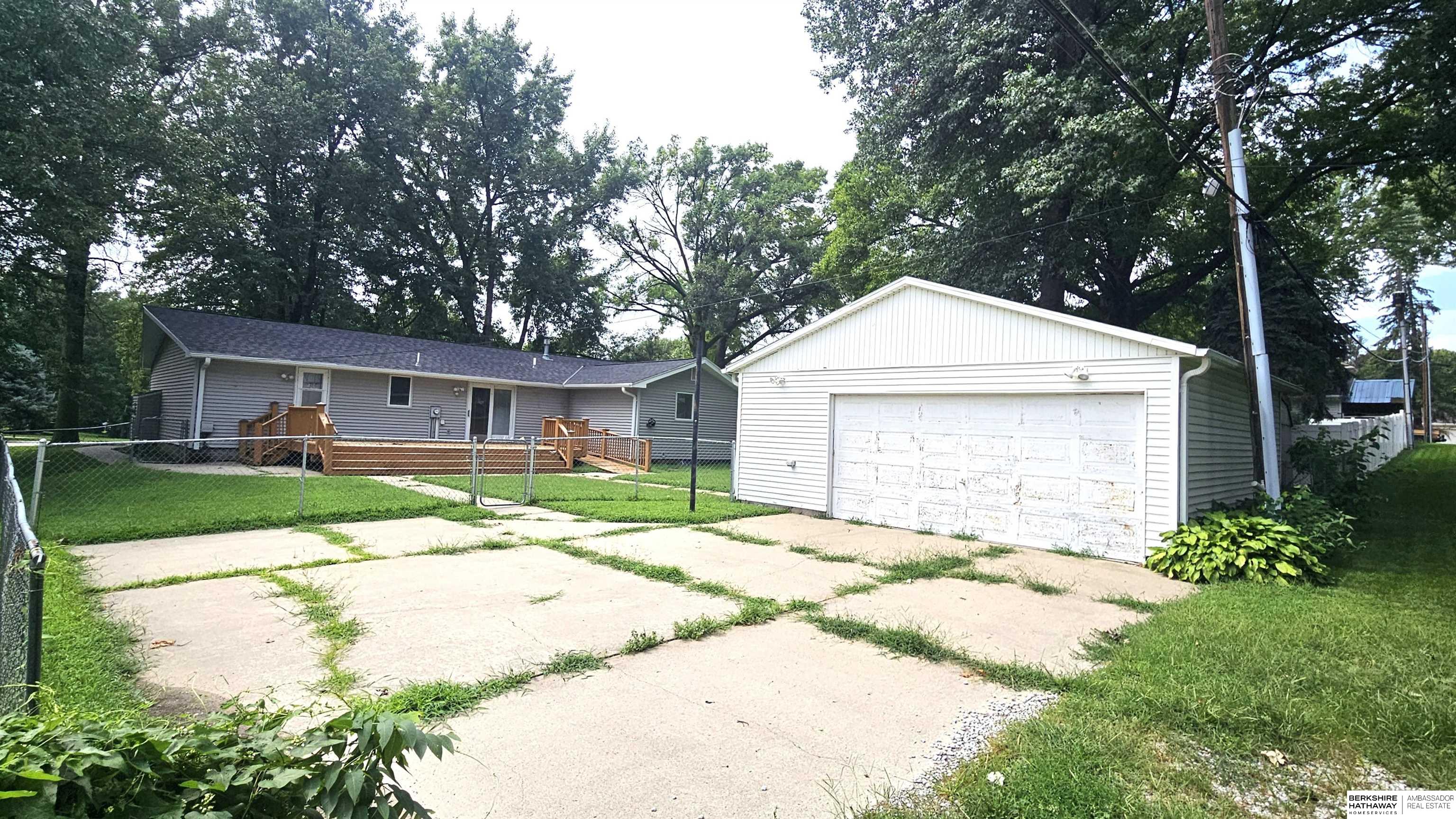 Wahoo, Nebraska 68066, United States, 4 Bedrooms Bedrooms, ,2 BathroomsBathrooms,Residential,Active,182384