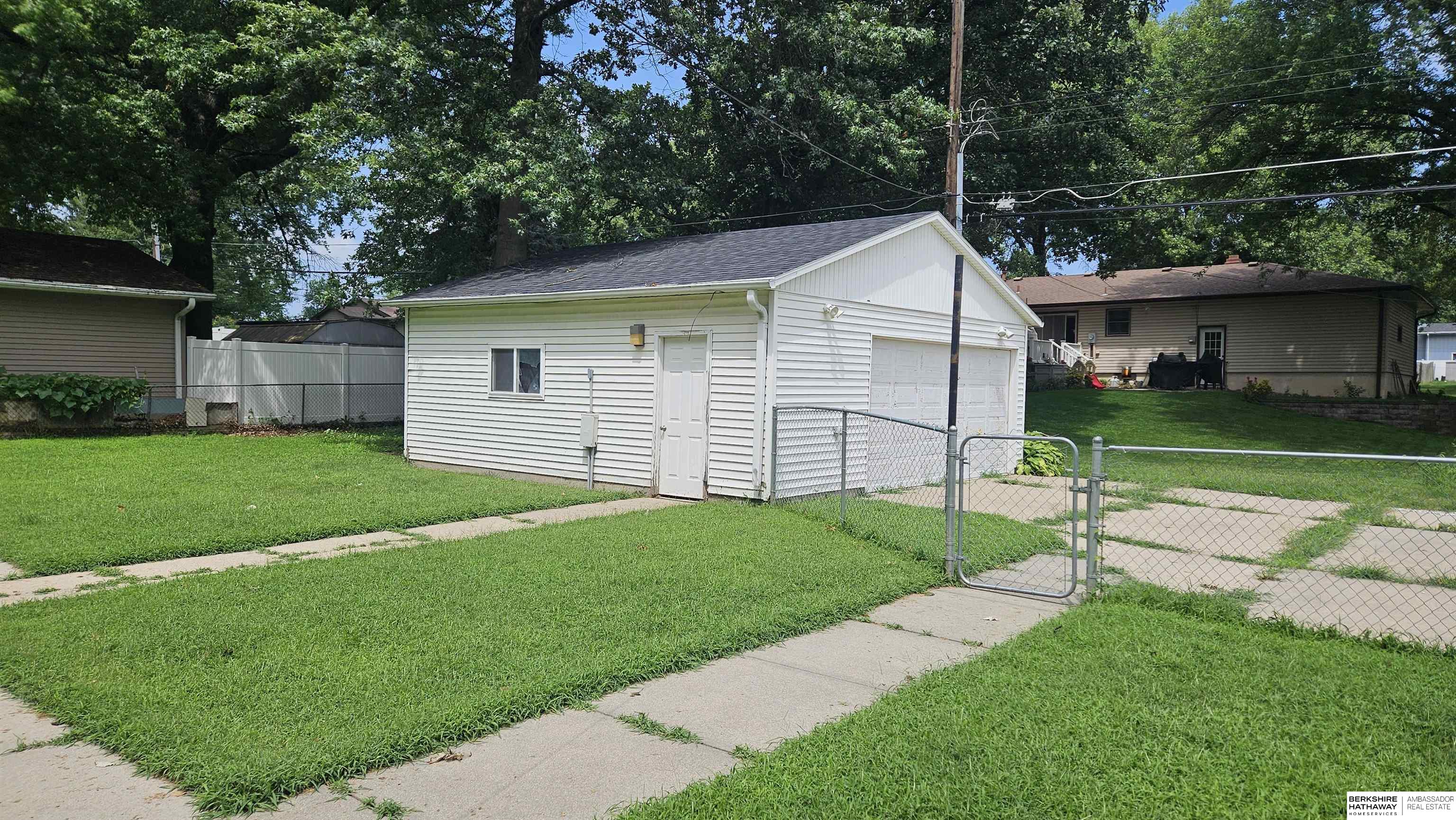 Wahoo, Nebraska 68066, United States, 4 Bedrooms Bedrooms, ,2 BathroomsBathrooms,Residential,Active,182384