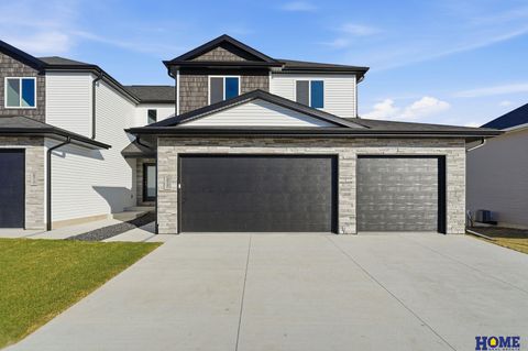 Photo of 8920 Peregrine Road, Lincoln, NE 68505 (MLS # 22602072)