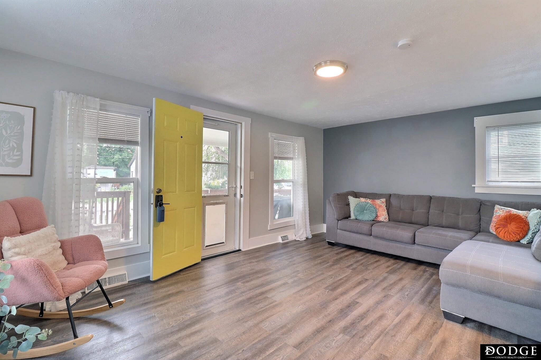 930 W 2nd Street
