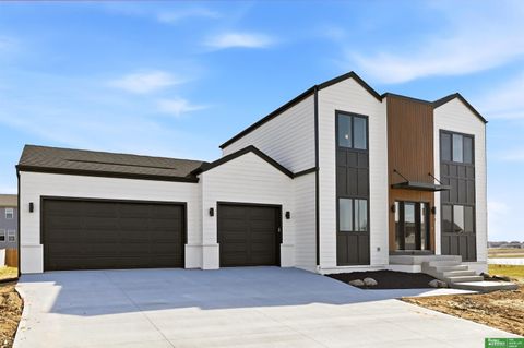 Photo of 8177 S 185 Street, Omaha, NE 68136 (MLS # 22608626)