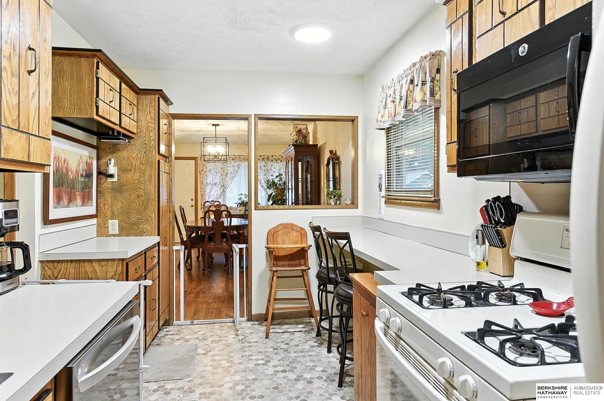 Omaha, Nebraska 68132, United States, 3 Bedrooms Bedrooms, ,1 BathroomBathrooms,Residential,Active,221906