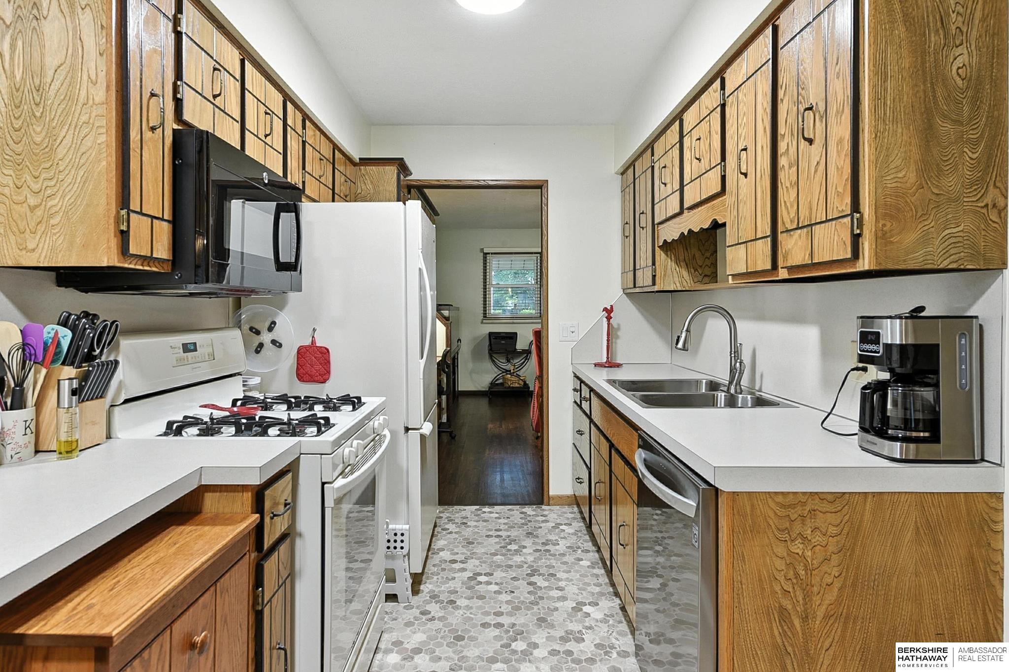 Omaha, Nebraska 68132, United States, 3 Bedrooms Bedrooms, ,1 BathroomBathrooms,Residential,Active,221906